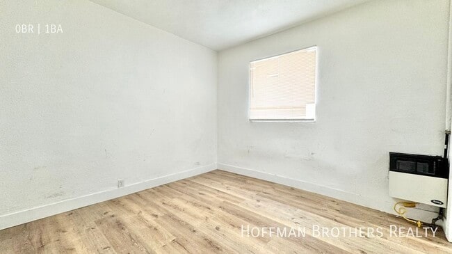 Building Photo - 450 Witmer St