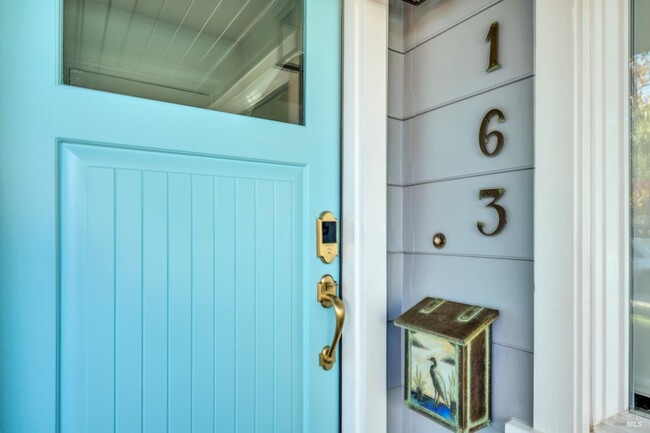 New mailbox & new front door - 163 California Ave