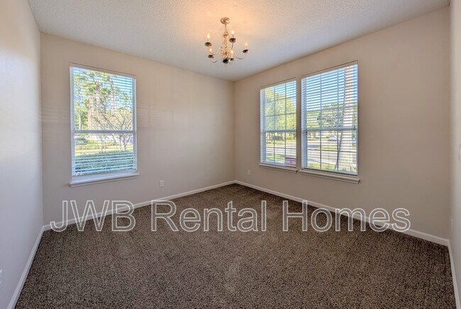 Foto del edificio - 625 Oakleaf Plantation Pkwy
