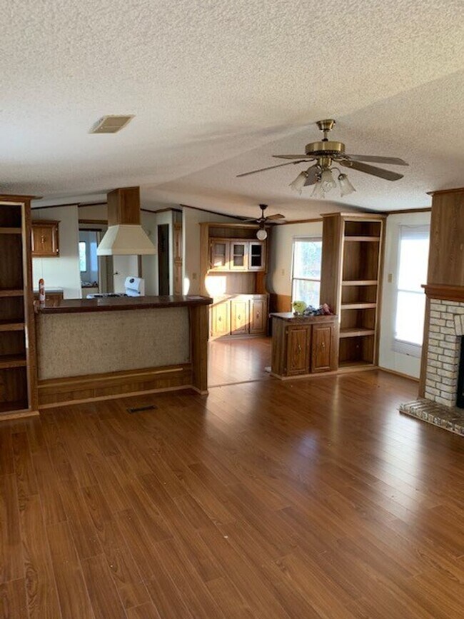 Foto del edificio - Haughton Peaceful Pines 3 Bed 2 Bath
