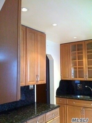 Building Photo - 86-17 258th St