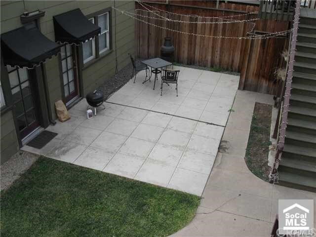 Foto del edificio - 127 W Brookdale Pl