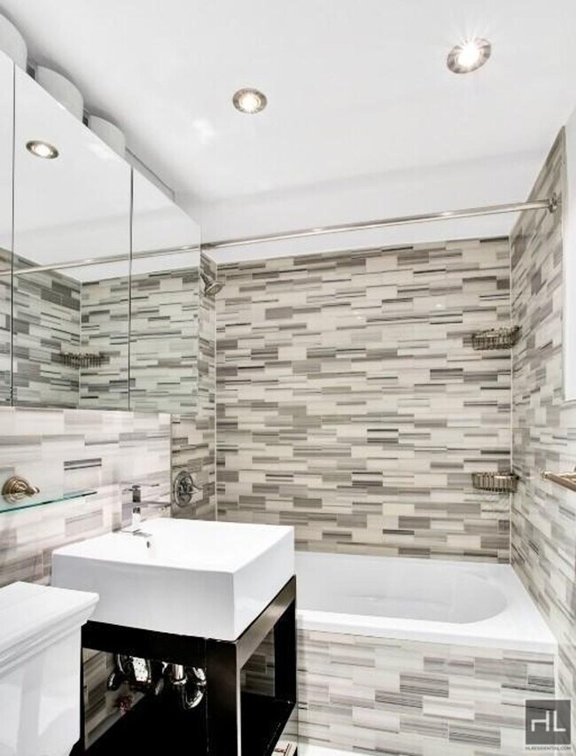 Building Photo - E 26TH ST.