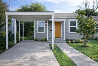 Building Photo - 521 S Polaris