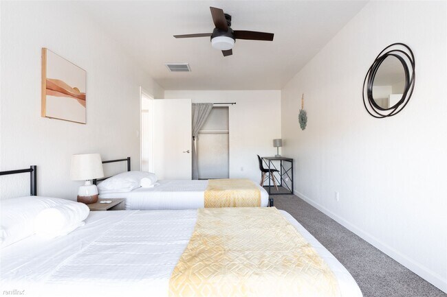 Foto del edificio - 3 br, 2 bath Duplex - 14263 North Fountain...