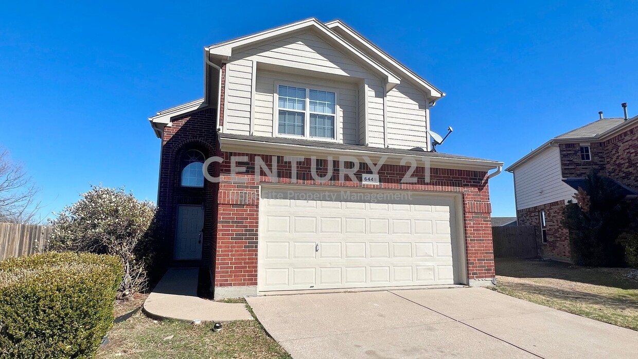 Primary Photo - Amazing 2-Story 3/2.5/2 in Fort Worth For ...