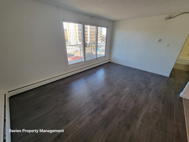 Photo du bâtiment - 8604 Gateway Blvd NW