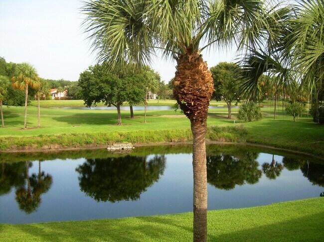 Foto del edificio - 17061-3 Emile St