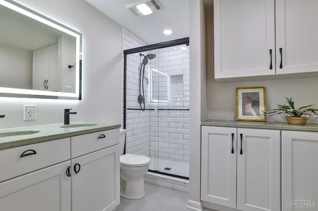 Foto del edificio - 3155 S Whitetree Cir