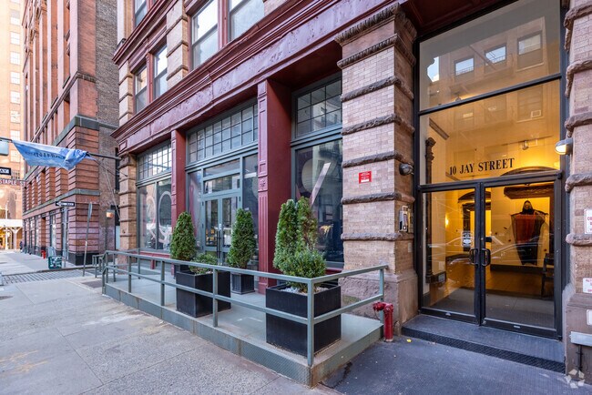 Entrada - Jeffersonian Jay Street Corp.