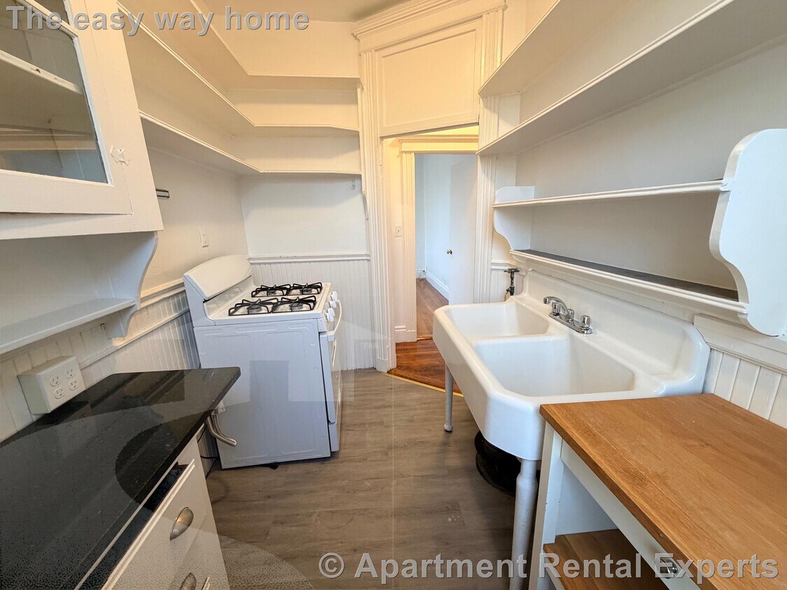 Foto principal - 72 Kirkland St