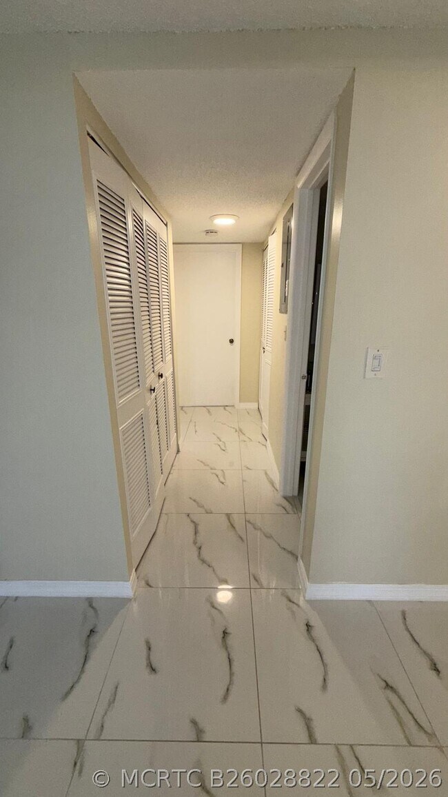 Foto del edificio - 1225 S Flagler Ave