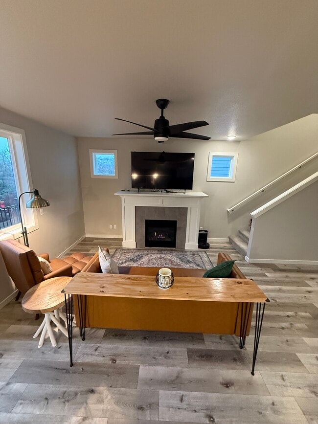 Building Photo - 1604 18th Ave