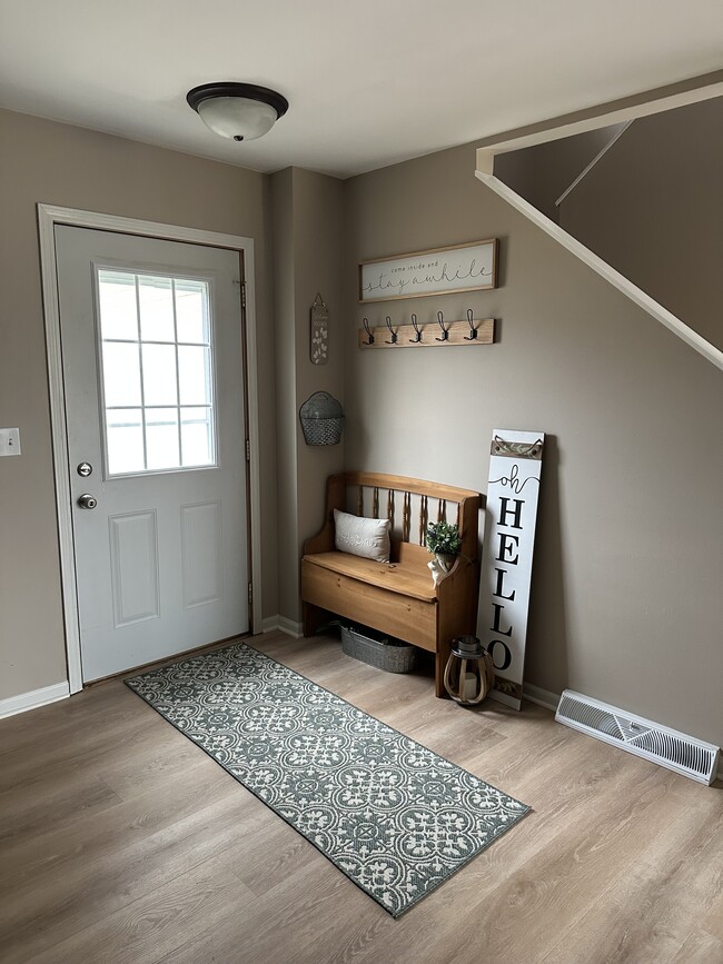 Building Photo - 102 Chancellor Ct