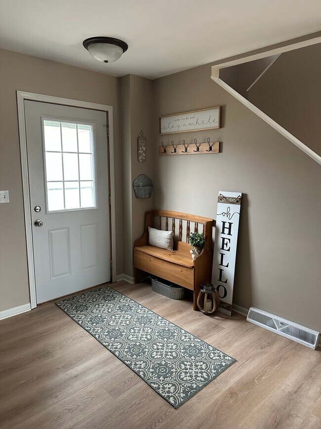 Foto del edificio - 102 Chancellor Ct