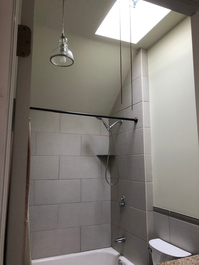Bathroom - 1339 S Newkirk St