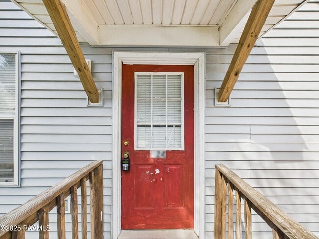 Building Photo - 124 Sternberg Dr