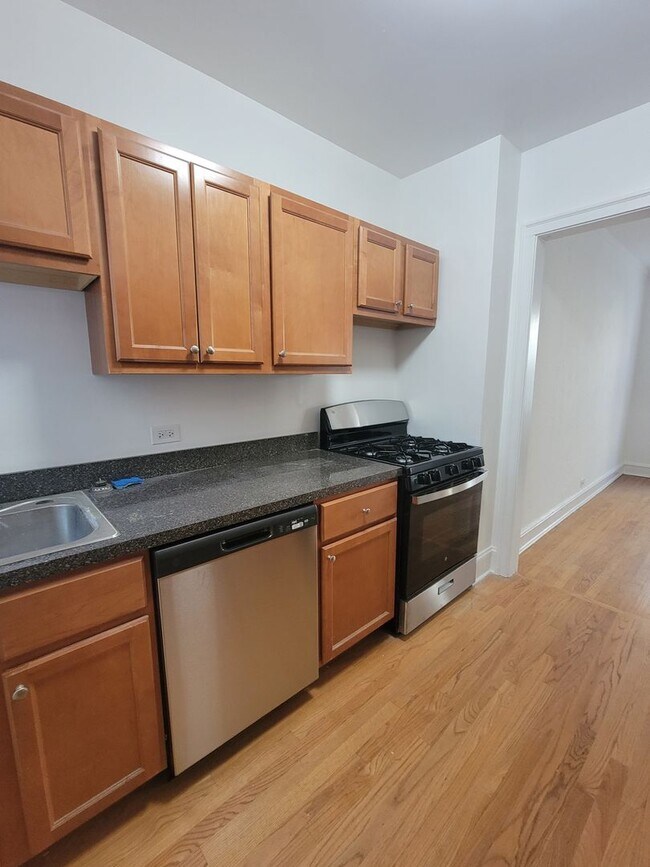 Foto del edificio - 1639 W Fargo Ave