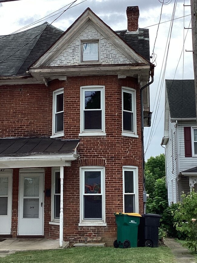 Foto del edificio - 249 Cleveland Ave