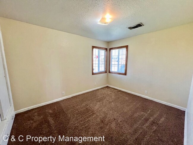 Building Photo - 2 br, 1 bath House - 1720 Cherry Ave