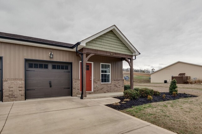 2 Bedroom 1 car garage - 2 Bedroom 1 car garage Apartment