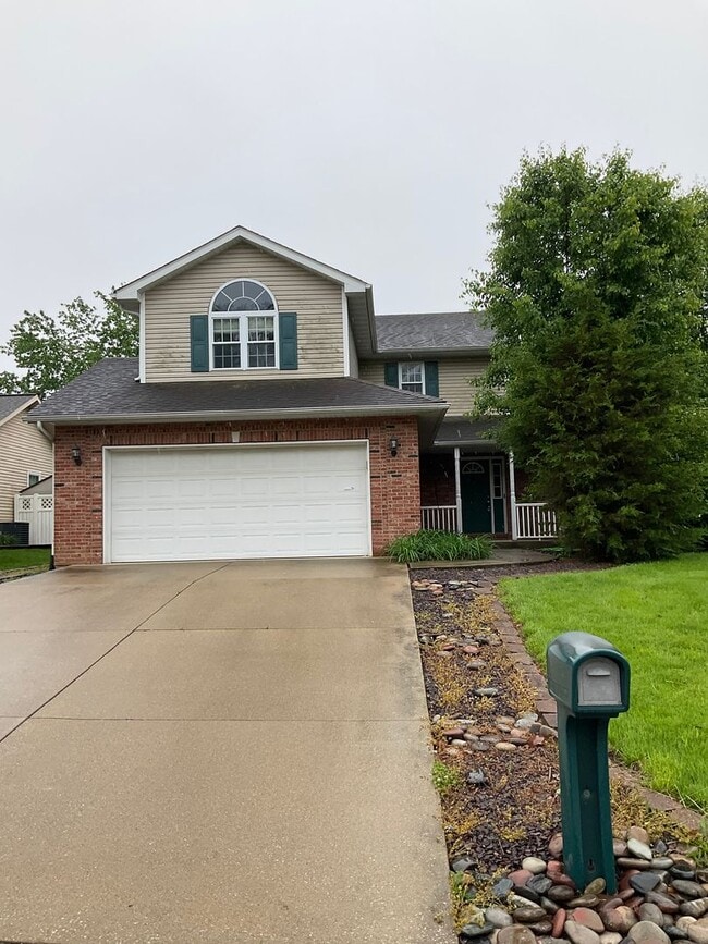 Building Photo - 129 Huntleigh Dr