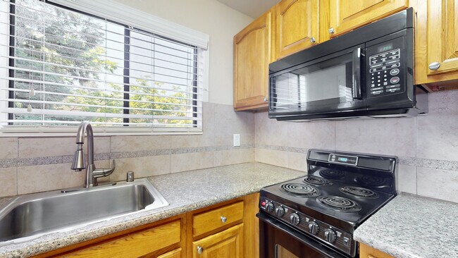 Building Photo - 107 Marin St