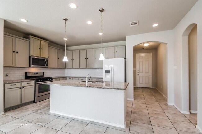 Foto del edificio - 12322 Breckenwood Mills Dr