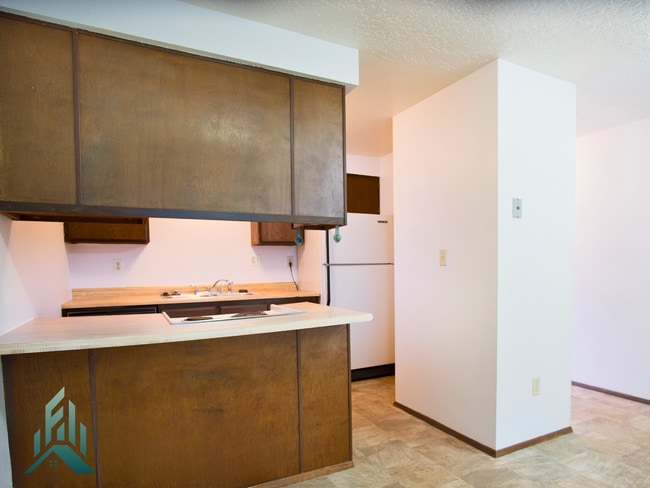 Building Photo - Charming 2 bed/1 bathroom