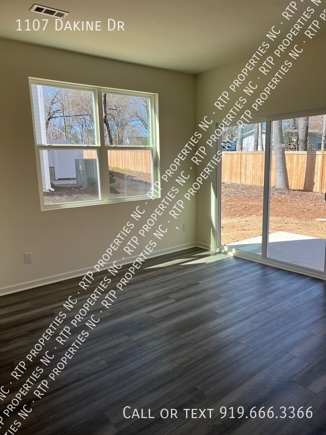 Building Photo - 1107 Dakine Dr