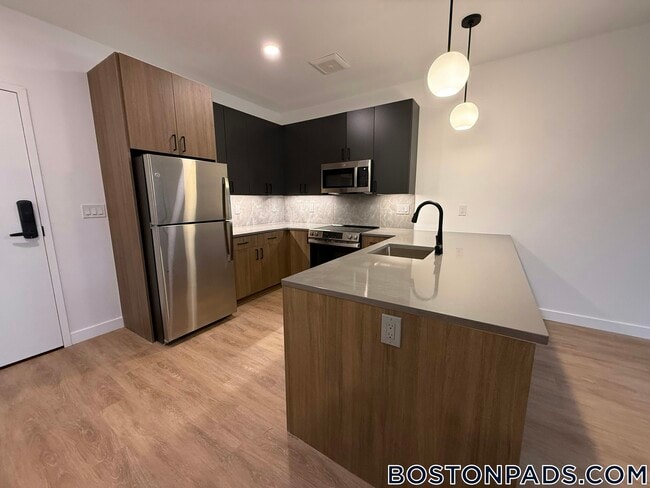 Building Photo - 199 Gardner St