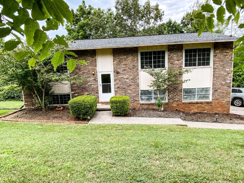 Primary Photo - 328 Peterson Rd