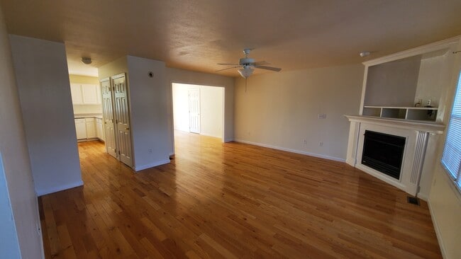 living room - 236 Donna Ave