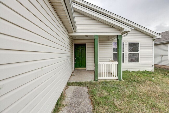 Foto del edificio - Beautiful 3 Bed 2 Bath in SouthWest Moore