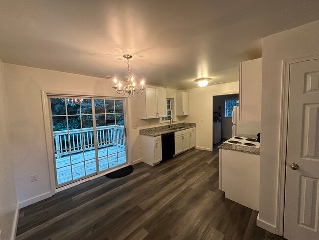 Building Photo - 296 Gap Creek Rd