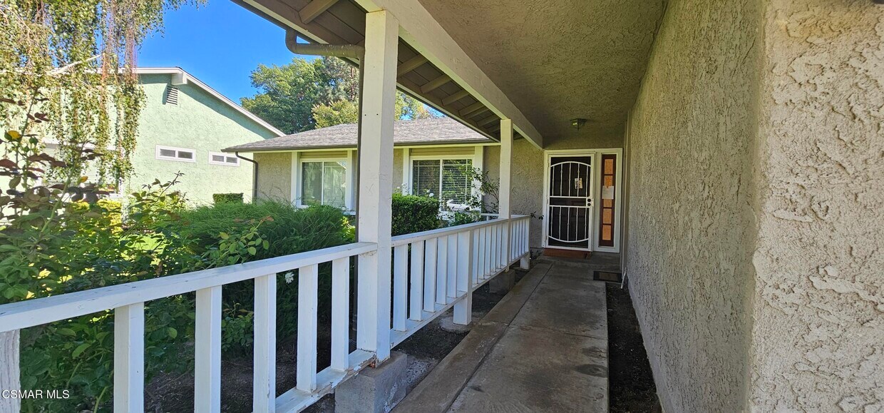 Foto del edificio - 3736 Rocky River St