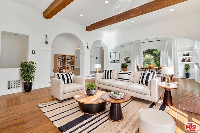 Foto del edificio - 10587 Holman Ave