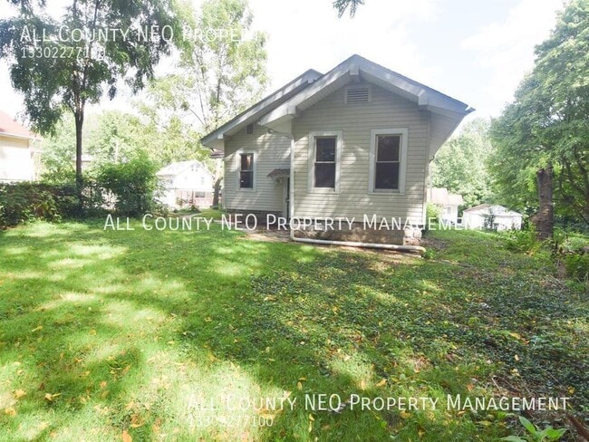 Building Photo - 1296 Hite St