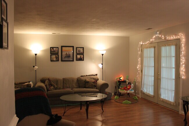 Foto del edificio - 5468 Albright Dr