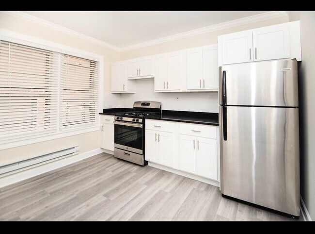 Foto del edificio - 837 W Cornelia Ave