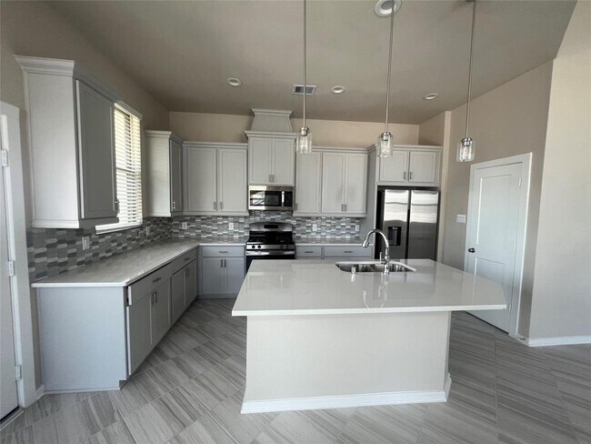 Building Photo - 9446 Starlight Oak Dr
