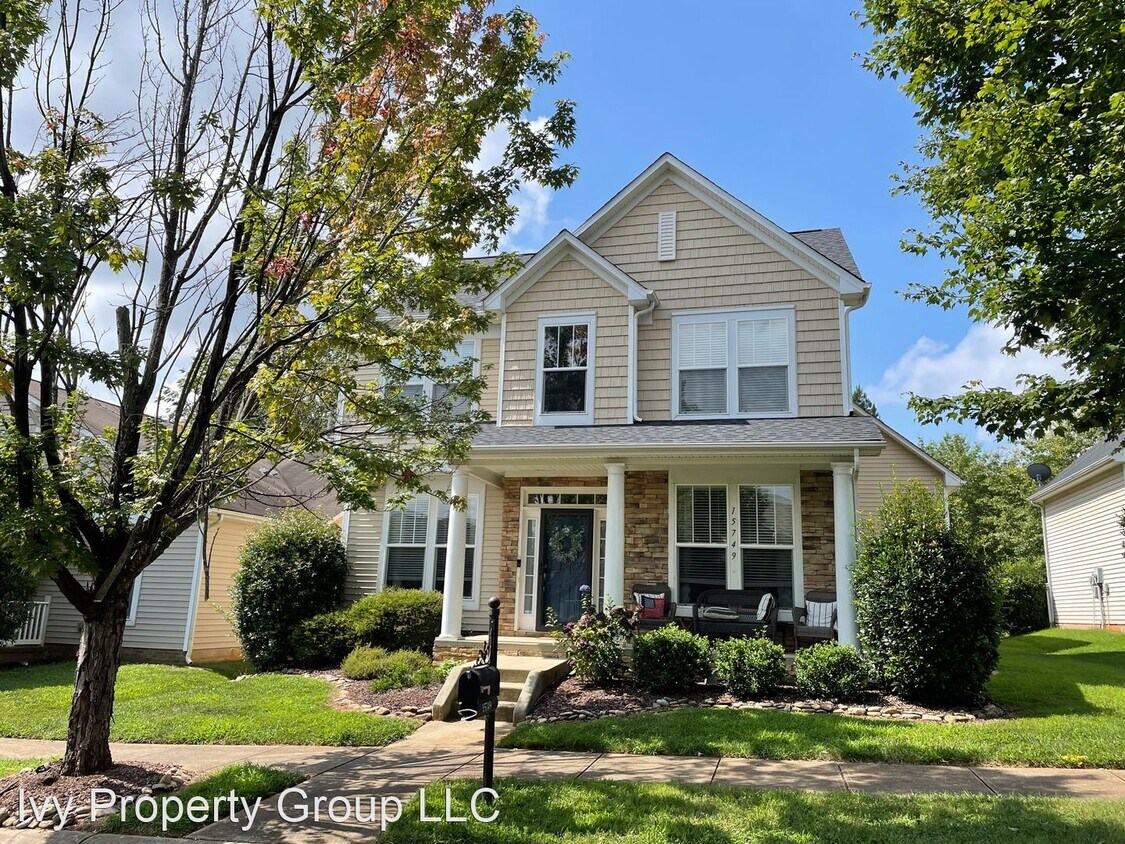 Foto principal - 4 br, 2.5 bath House - 15749 Seafield Ln