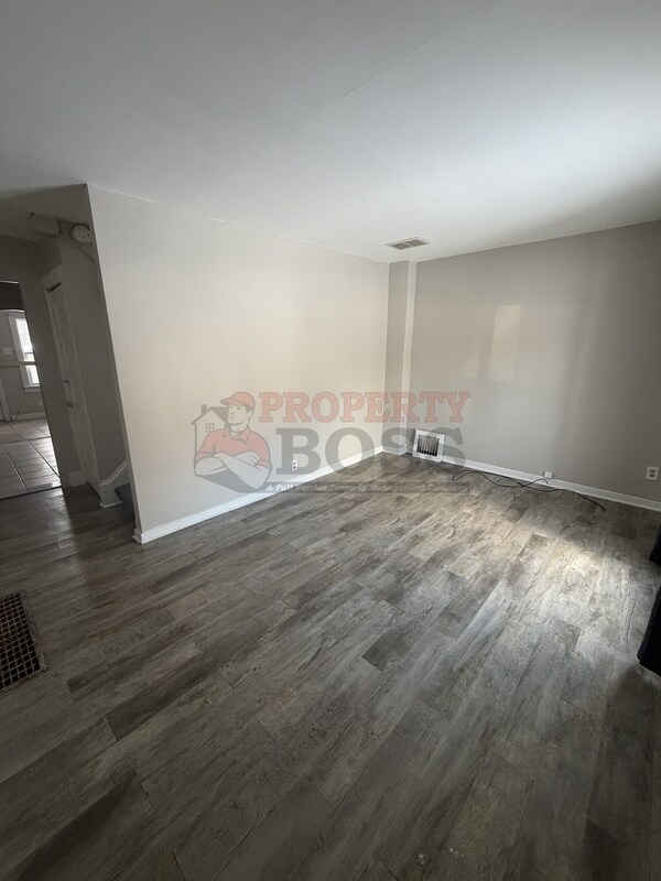 Building Photo - 336 Polk St