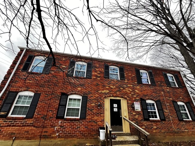 Photo - 4405 Landside Dr Apartment