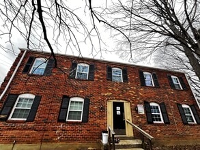 Building Photo - 4405 Landside Dr