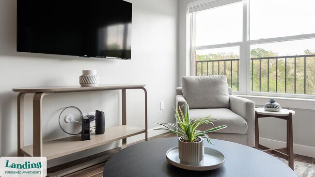 Foto del edificio - 1010 Enclave Blvd