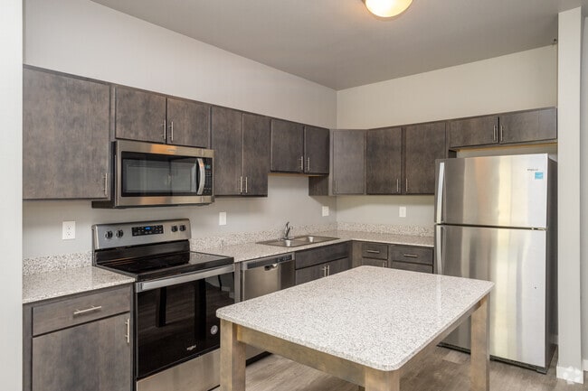 Dogwood - Kitchen - Wilmot Estates Apartments