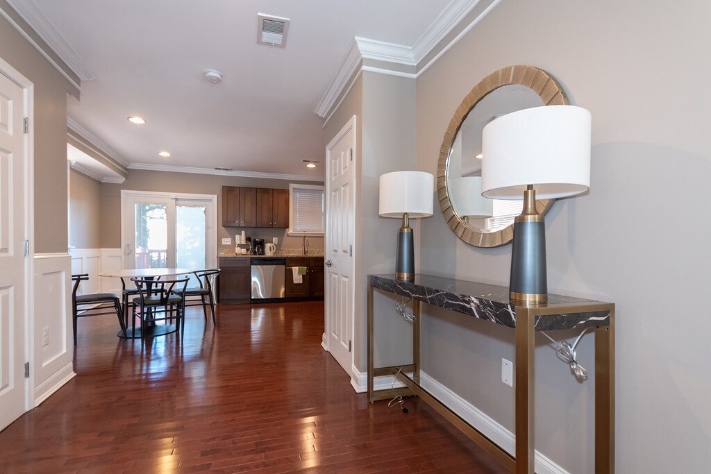 Foto principal - 4258 Edson Pl NE