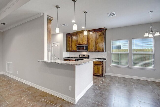 Building Photo - 7530 Sable Creek Dr