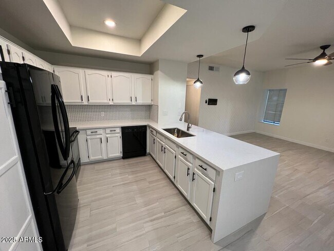 Foto del edificio - 11666 N 28th Dr